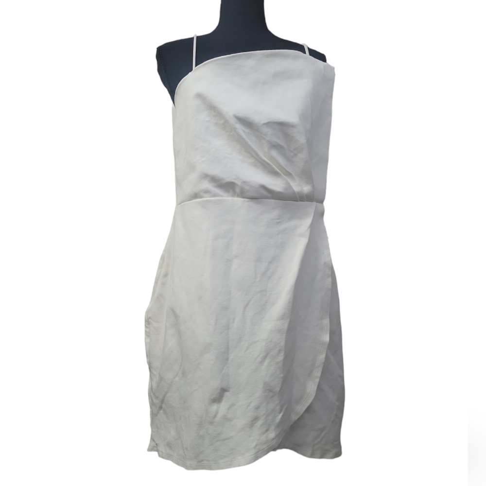 Lulus Drinks On Me off white Sleeveless Pleated tulip hem dress